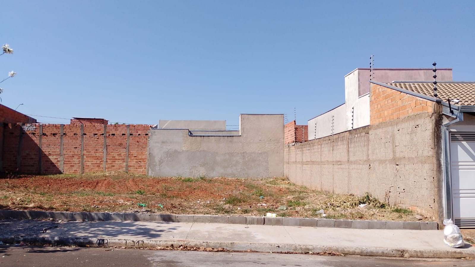 LOTE 002 13 213